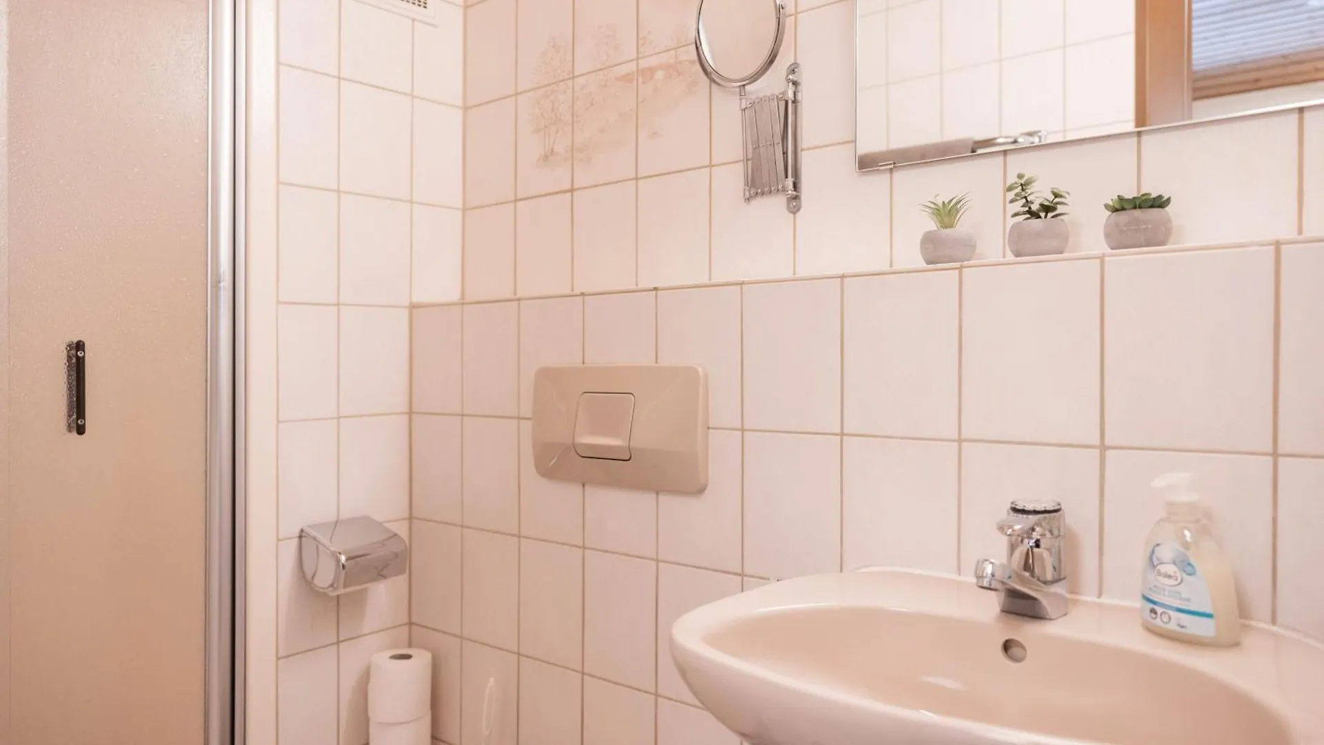 Schoene Fewo Fuer 6-8 Personen Bei Zum Huettenklaus Bad Hindelang Apartment