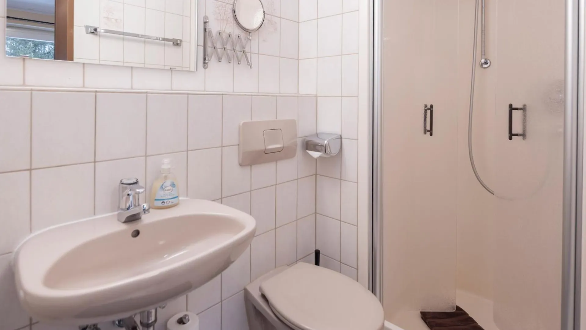 Apartment Schoene Fewo Fuer 6-8 Personen Bei Zum Huettenklaus Bad Hindelang Germany